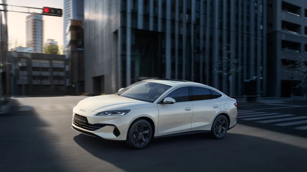 BYD_Seal6_DM-I_hero_background