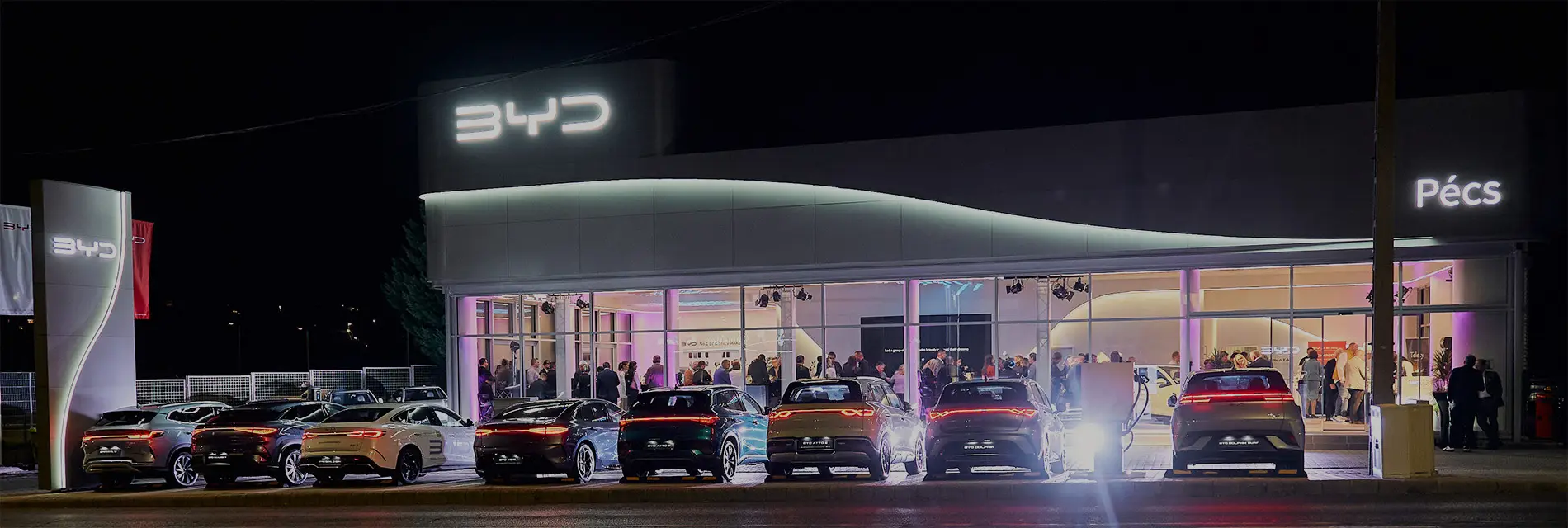 Mérföldkő a Schneider Autóház életében: megnyílt Magyarország első vidéki BYD márkakereskedése Pécsett