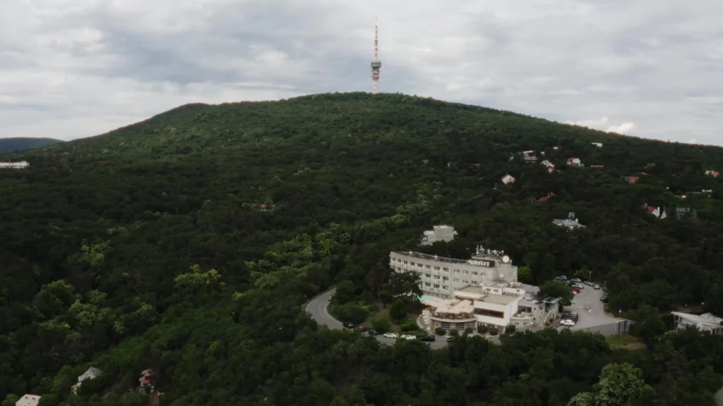 byd-roadshow-kikelet-kitchen-and-bar-dron-kep